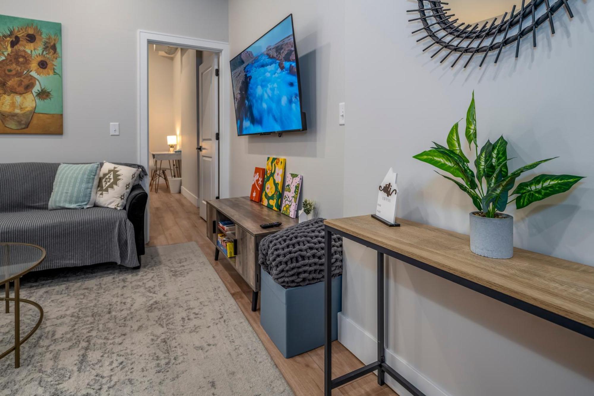 Prime Otr, 3 Lux Queen Beds, Two 55In Tvs, Steps To Tql, Findlay Market, Light Rail, Fast Wifi Cincinnati Eksteriør bilde