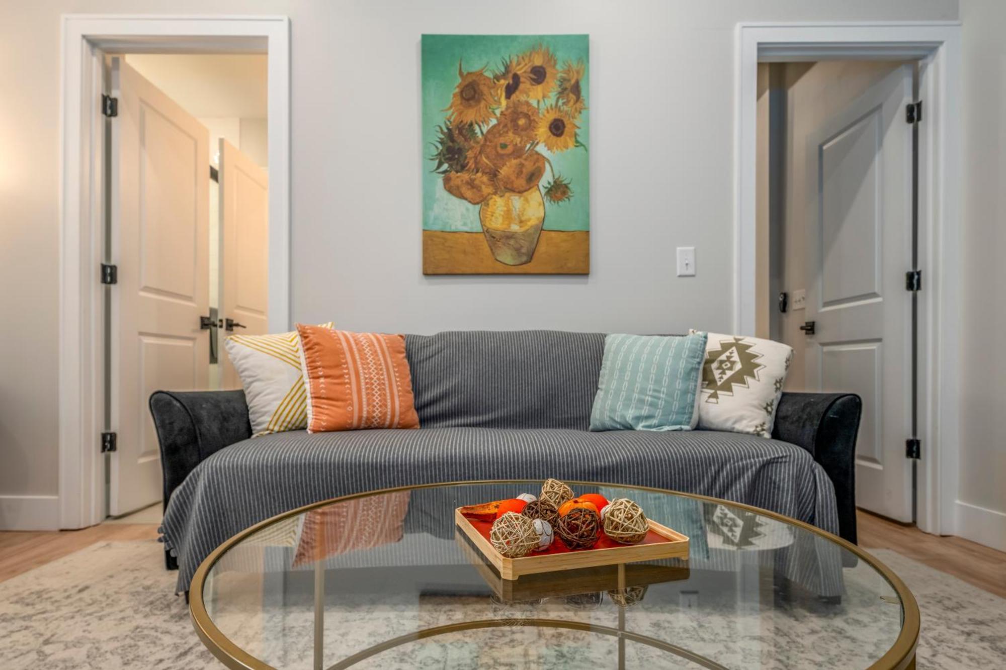 Prime Otr, 3 Lux Queen Beds, Two 55In Tvs, Steps To Tql, Findlay Market, Light Rail, Fast Wifi Cincinnati Eksteriør bilde