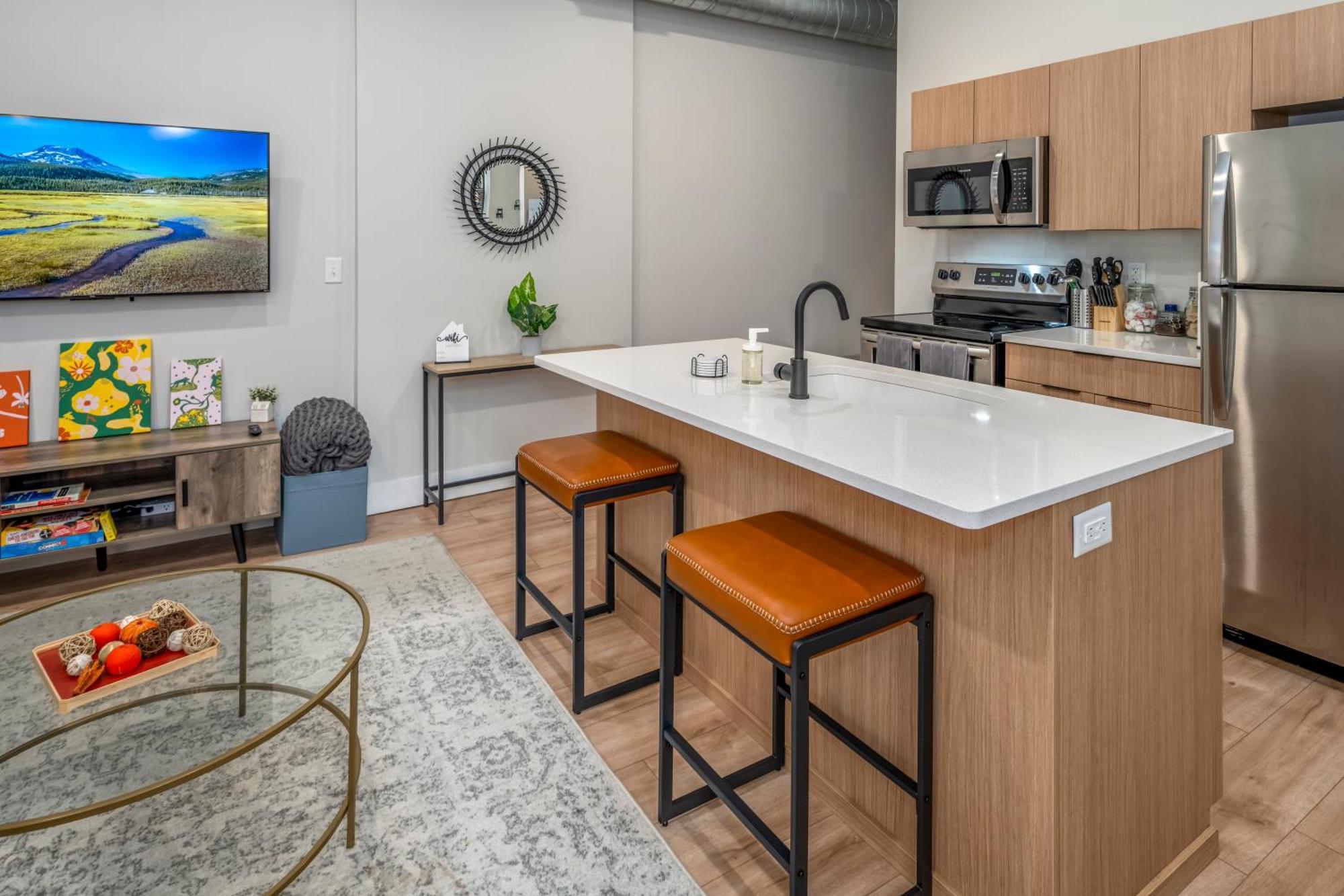 Prime Otr, 3 Lux Queen Beds, Two 55In Tvs, Steps To Tql, Findlay Market, Light Rail, Fast Wifi Cincinnati Eksteriør bilde