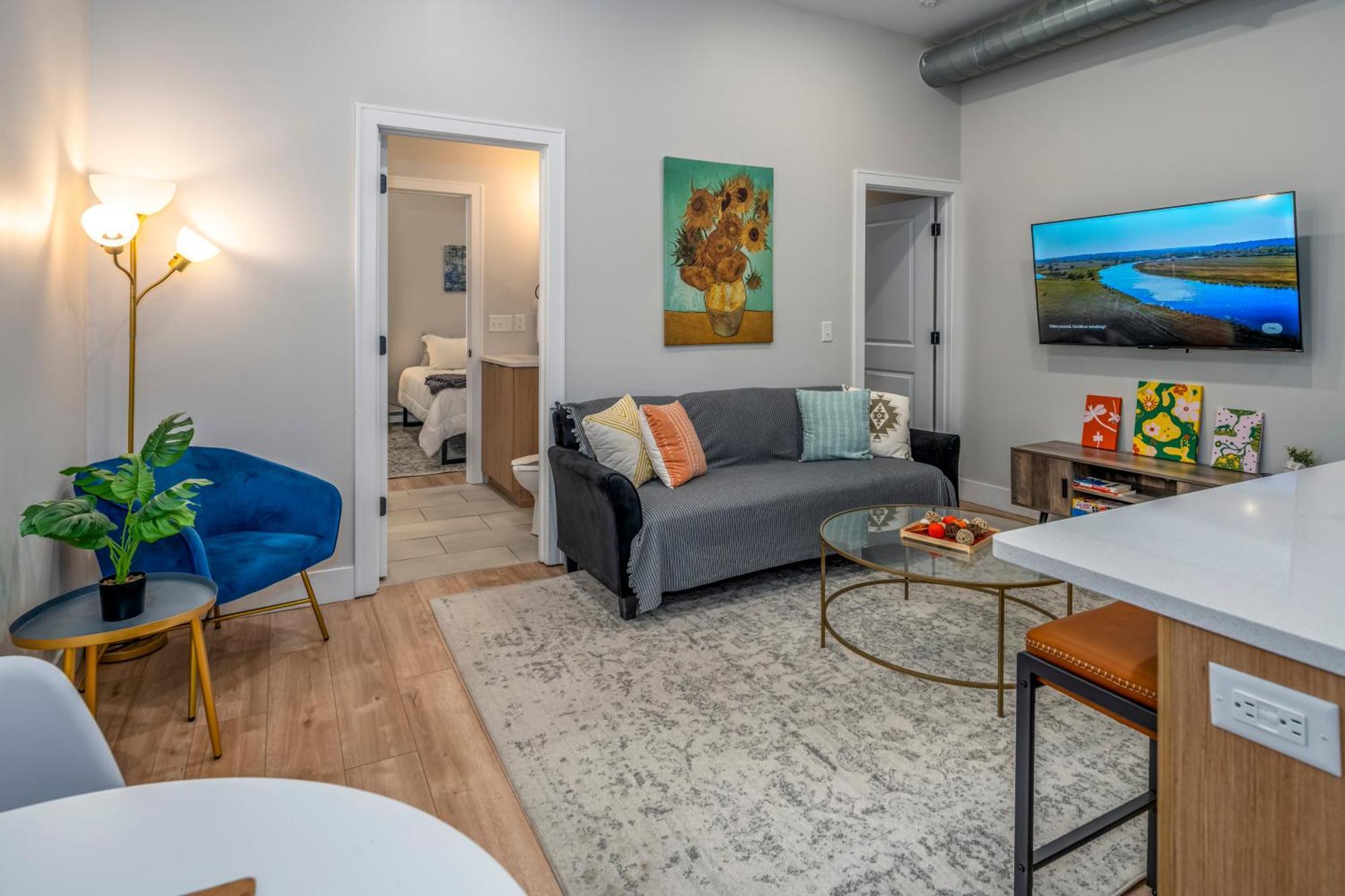 Prime Otr, 3 Lux Queen Beds, Two 55In Tvs, Steps To Tql, Findlay Market, Light Rail, Fast Wifi Cincinnati Eksteriør bilde